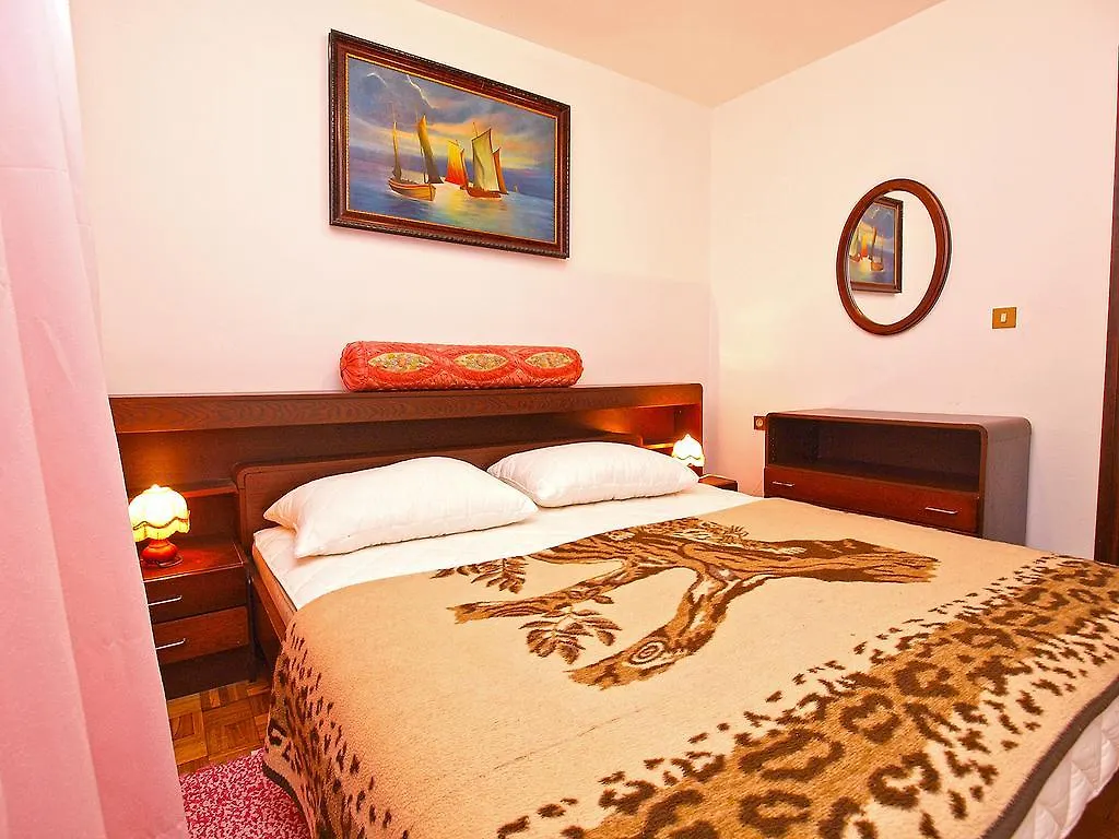 Apartment Damir 864 Pula